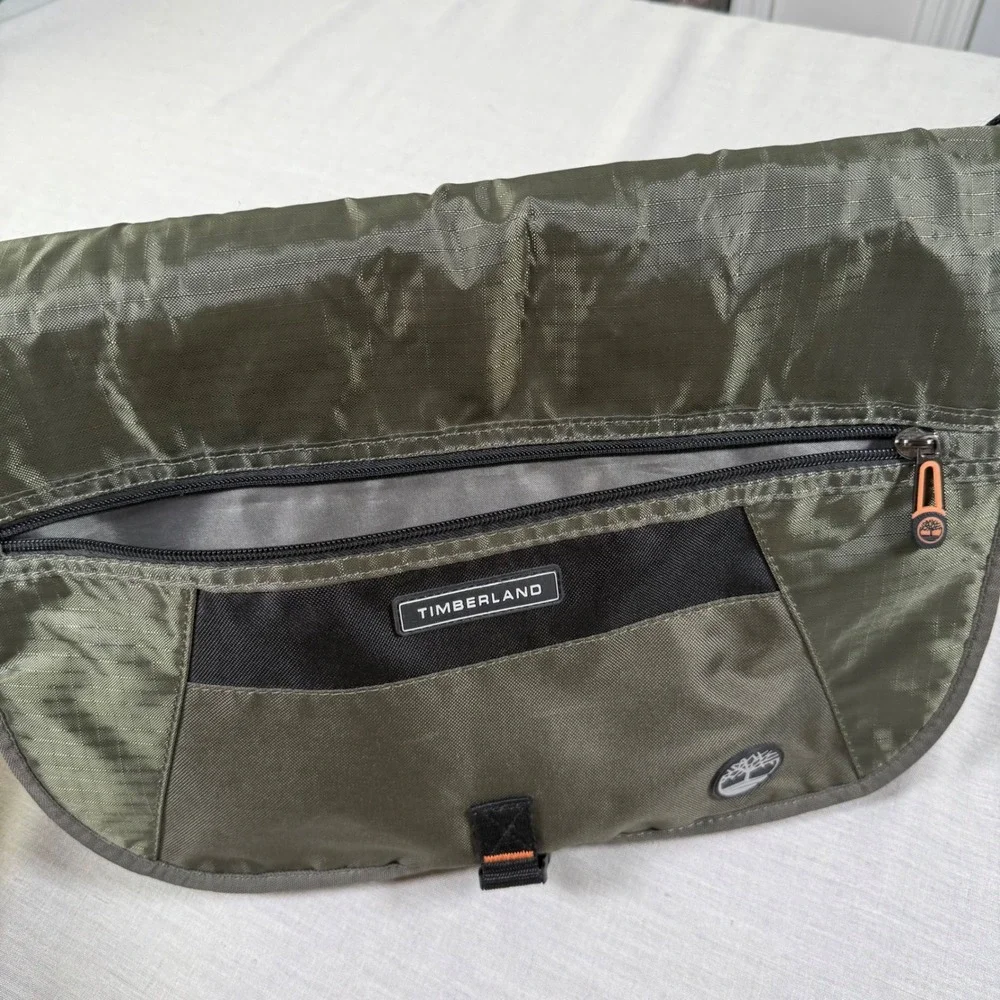 Timberland Messenger Bag Olive Green Black Ripstop Nylon Laptop Commuter Satchel